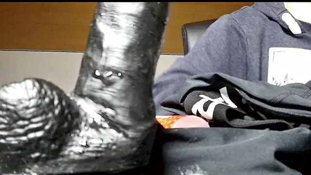 leggingshot1 online show from March 25, 2026, 7:31 pm