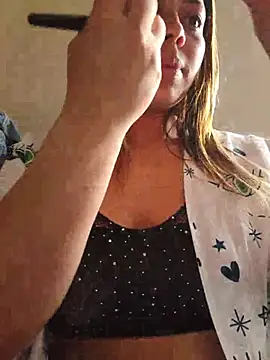 Snapshot of Yelii_ chatting on June 28, 2026, 4:13 pm Yelii online show from June 28, 2026, 4:13 pm
