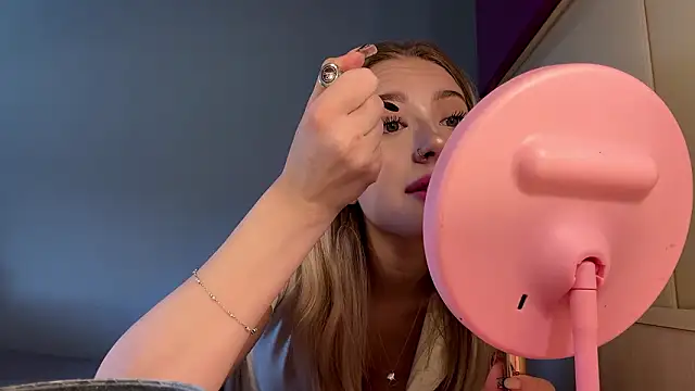 EliFlame online show from March 26, 2026, 8:20 am