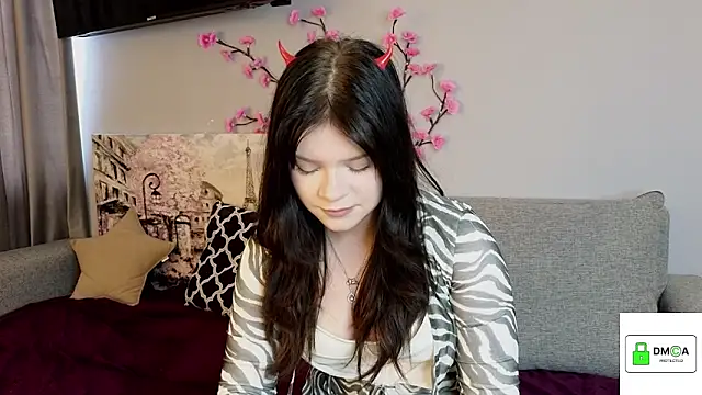 Snapshot of DextralCoffee chatting on March 22, 2026, 7:34 am DextralCoffee online show from March 22, 2026, 7:34 am