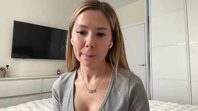 Snapshot of NensySafrons chatting on March 22, 2026, 1:25 pm NensySafrons online show from March 22, 2026, 1:25 pm