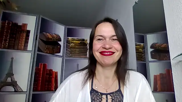 Selena Moo online show from April 13, 2026, 9:04 am
