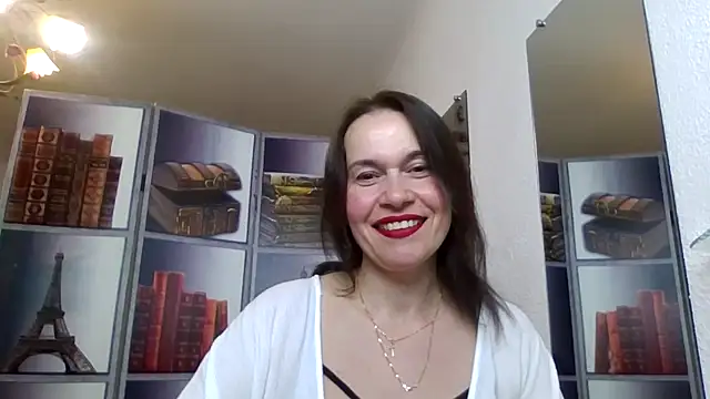 Selena Moo online show from April 28, 2026, 2:11 pm