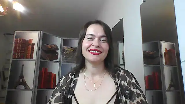 Selena Moo online show from August 4, 2026, 10:07 am
