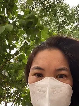 Snapshot of SeraCin chatting on March 23, 2026, 7:45 am SeraCin online show from March 23, 2026, 7:45 am