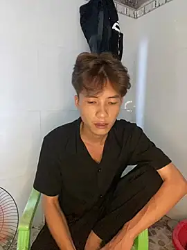 Nguyencuong1999 online show from May 31, 2026, 4:42 am