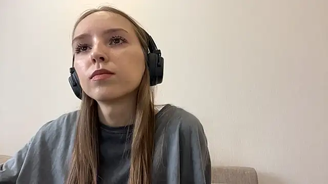 TanjaBrounson online show from March 22, 2026, 3:21 am