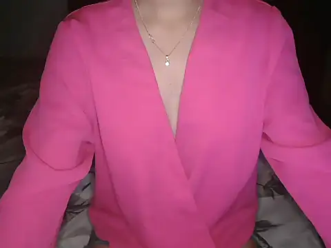 Snapshot of urvashi_rai chatting on June 14, 2026, 1:36 am urvashi rai online show from June 14, 2026, 1:36 am