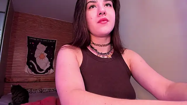 Elly  Green online show from May 2, 2026, 2:05 am