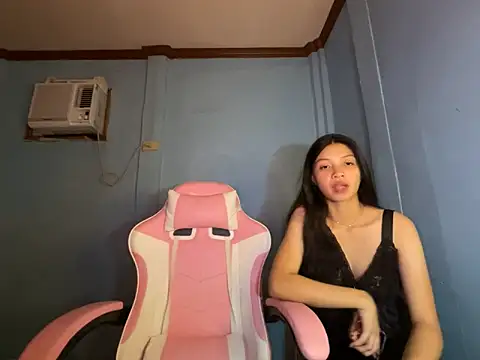 Snapshot of pinay_kitty23 chatting on May 11, 2026, 1:28 pm pinay kitty23 online show from May 11, 2026, 1:28 pm