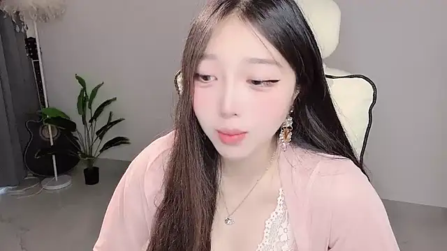 Yukiy8877 online show from April 18, 2026, 12:58 am