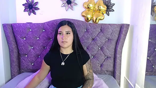 Snapshot of verafox69 chatting on March 23, 2026, 1:04 pm verafox69 online show from March 23, 2026, 1:04 pm