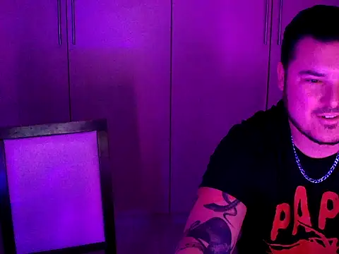 RavenXNoir online show from April 3, 2026, 7:01 pm