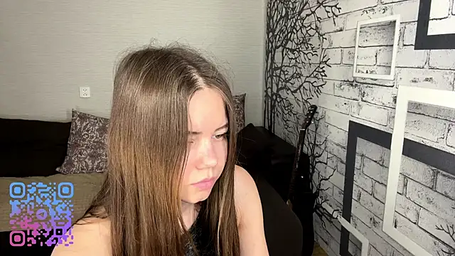 ElmiraDabato online show from June 11, 2026, 5:38 am
