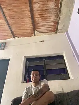 Hotsmale online show from April 2, 2026, 4:15 pm