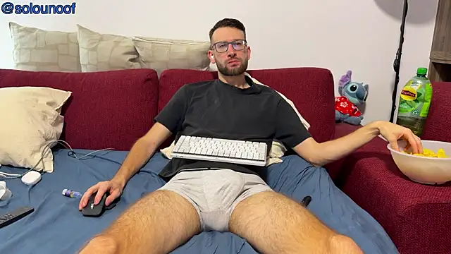 SoloUno0 online show from July 18, 2026, 4:00 pm
