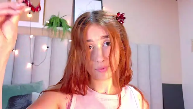 StarrMoon   online show from May 15, 2026, 2:51 am