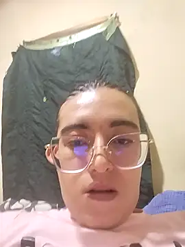 Snapshot of Greta_silber26 chatting on April 30, 2026, 8:04 pm Greta silber26 online show from April 30, 2026, 8:04 pm