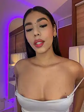 Rossie Blooms online show from June 12, 2026, 10:19 pm