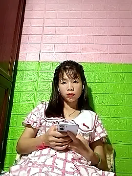 Snapshot of AmyLinee01 chatting on May 22, 2026, 5:29 pm AmyLinee01 online show from May 22, 2026, 5:29 pm