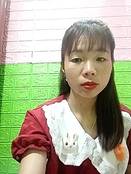Snapshot of AmyLinee01 chatting on June 28, 2026, 12:33 pm AmyLinee01 online show from June 28, 2026, 12:33 pm