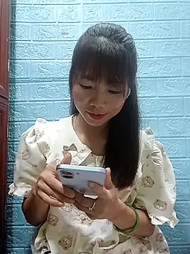 Snapshot of AmyLinee01 chatting on July 28, 2026, 6:20 pm AmyLinee01 online show from July 28, 2026, 6:20 pm