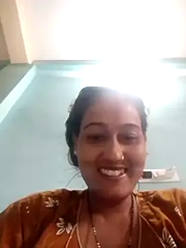 Snapshot of Sexi_roovi chatting on August 4, 2026, 4:15 am Sexi roovi online show from August 4, 2026, 4:15 am