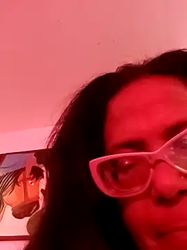 Snapshot of sexymomsn chatting on March 29, 2026, 1:11 pm sexymomsn online show from March 29, 2026, 1:11 pm