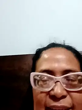 Snapshot of sexymomsn chatting on April 4, 2026, 11:57 pm sexymomsn online show from April 4, 2026, 11:57 pm