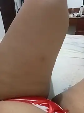 sexymomsn online show from July 17, 2026, 3:13 am