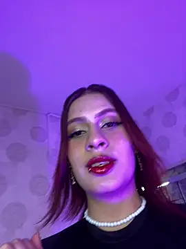 steffmontespink18 online show from April 24, 2026, 1:24 pm