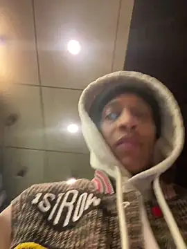 PHAT FTM KLIT87 online show from April 6, 2026, 4:10 am