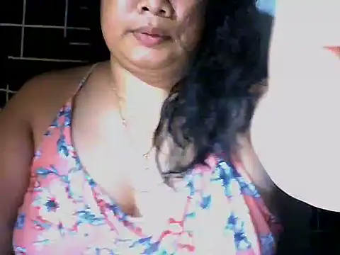 Snapshot of wild_Joan chatting on June 6, 2026, 1:49 pm wild Joan online show from June 6, 2026, 1:49 pm