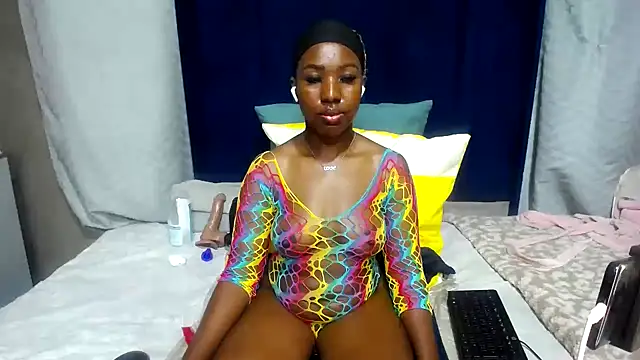 Snapshot of Candylips22 chatting on May 19, 2026, 1:56 am Candylips22 online show from May 19, 2026, 1:56 am