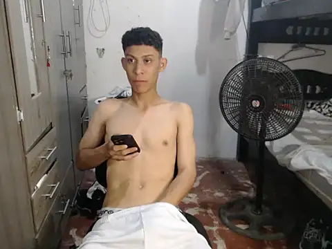 mastercum28 online show from May 21, 2026, 4:52 am