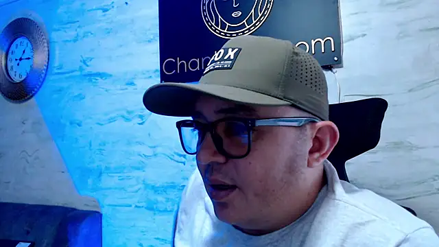 maximo daddy online show from April 19, 2026, 6:10 pm