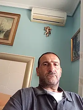 Snapshot of DanTrov79 chatting on May 18, 2026, 11:16 am DanTrov79 online show from May 18, 2026, 11:16 am