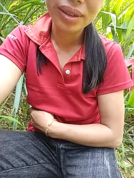 Snapshot of Lucky-beo chatting on May 16, 2026, 12:29 am Lucky-beo online show from May 16, 2026, 12:29 am