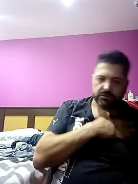Snapshot of Muchos_cogios chatting on June 17, 2026, 1:52 am Muchos cogios online show from June 17, 2026, 1:52 am