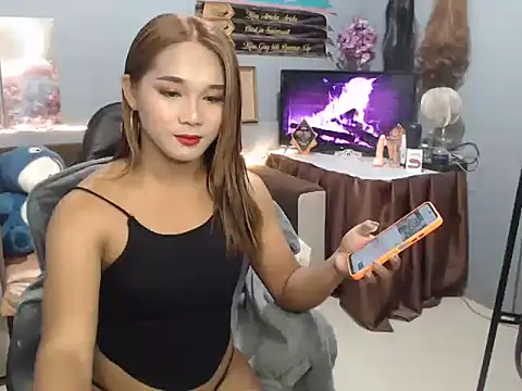 fuckercumm online show from April 24, 2026, 12:02 am