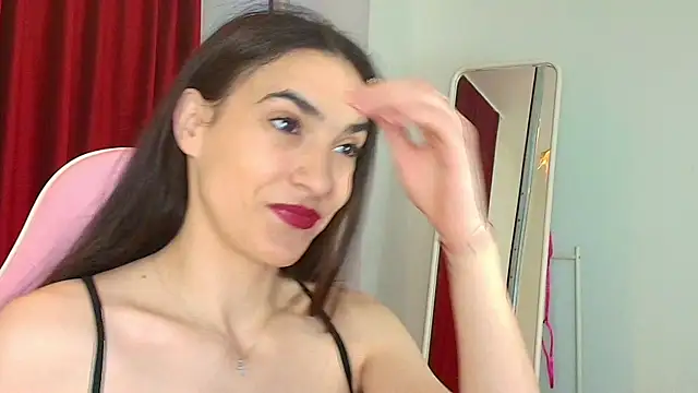 Snapshot of SlimTemptation chatting on April 14, 2026, 3:45 am SlimTemptation online show from April 14, 2026, 3:45 am