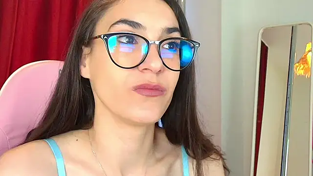 Snapshot of SlimTemptation chatting on April 25, 2026, 3:53 am SlimTemptation online show from April 25, 2026, 3:53 am