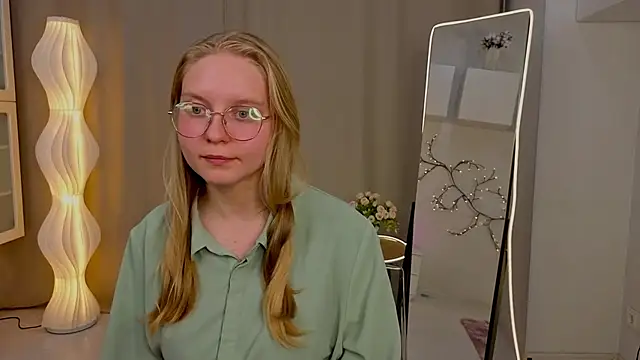 AlicaCohill online show from March 31, 2026, 7:14 pm