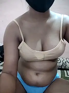 Snapshot of Wild_Kiara chatting on April 22, 2026, 4:19 pm Wild Kiara online show from April 22, 2026, 4:19 pm