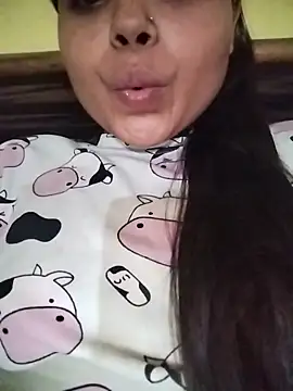 Snapshot of Wild_Kiara chatting on June 3, 2026, 1:25 pm Wild Kiara online show from June 3, 2026, 1:25 pm