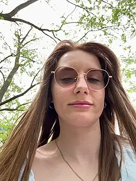 FReyja 44 online show from May 14, 2026, 9:16 am