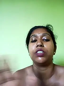 bannerjeesneha20 online show from April 23, 2026, 4:57 am