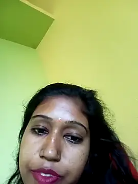 bannerjeesneha20 online show from May 7, 2026, 2:39 am