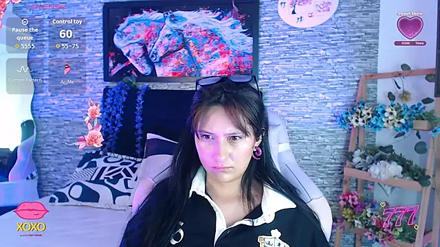 eyes moonn online show from June 19, 2026, 11:58 am