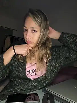 Tamara225x online show from May 26, 2026, 5:14 am